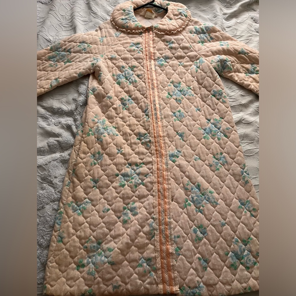 Vintage 1960s Floral Quilted Housecoat  with Orange Accents